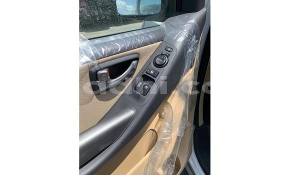 اشتري Imported Hyundai Accent أبيض سيارة في Import - Dubai في الصومال اشتري Imported Hyundai Accent أبيض سيارة في Import - Dubai في الصومال