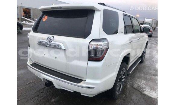 Imported Toyota HiAce White Netiree iti Import - Dubai keessatti Somalia keessatti Imported Toyota HiAce White Netiree iti Import - Dubai keessatti Somalia keessatti