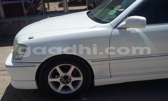 اشتري مستعمل Toyota 4Runner أبيض سيارة في هرجيسا في أرض الصومال اشتري مستعمل Toyota 4Runner أبيض سيارة في هرجيسا في أرض الصومال