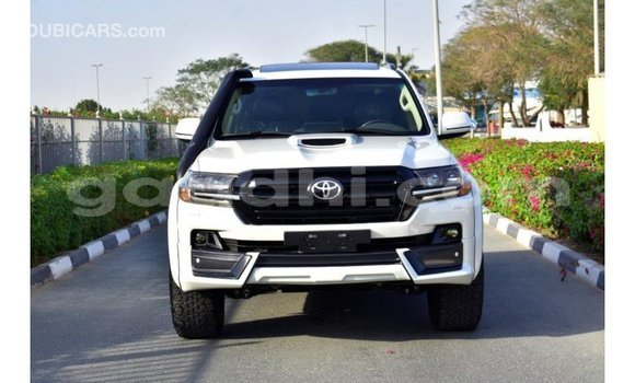 Buy Import Toyota Land Cruiser White Car in Import - Dubai in Somalia Buy Import Toyota Land Cruiser White Car in Import - Dubai in Somalia