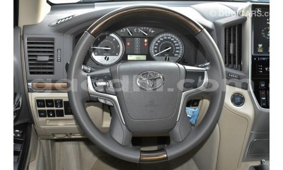 Buy Import Toyota Land Cruiser White Car in Import - Dubai in Somalia Buy Import Toyota Land Cruiser White Car in Import - Dubai in Somalia