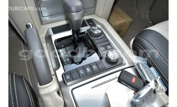 Buy Import Toyota Land Cruiser White Car in Import - Dubai in Somalia Buy Import Toyota Land Cruiser White Car in Import - Dubai in Somalia