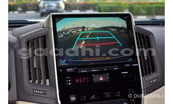 Buy Import Toyota Land Cruiser White Car in Import - Dubai in Somalia Buy Import Toyota Land Cruiser White Car in Import - Dubai in Somalia