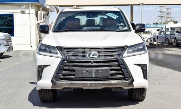 اشتري Imported Lexus LX أبيض سيارة في Import - Dubai في الصومال اشتري Imported Lexus LX أبيض سيارة في Import - Dubai في الصومال
