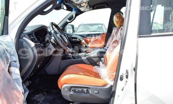 اشتري Imported Lexus LX أبيض سيارة في Import - Dubai في الصومال اشتري Imported Lexus LX أبيض سيارة في Import - Dubai في الصومال