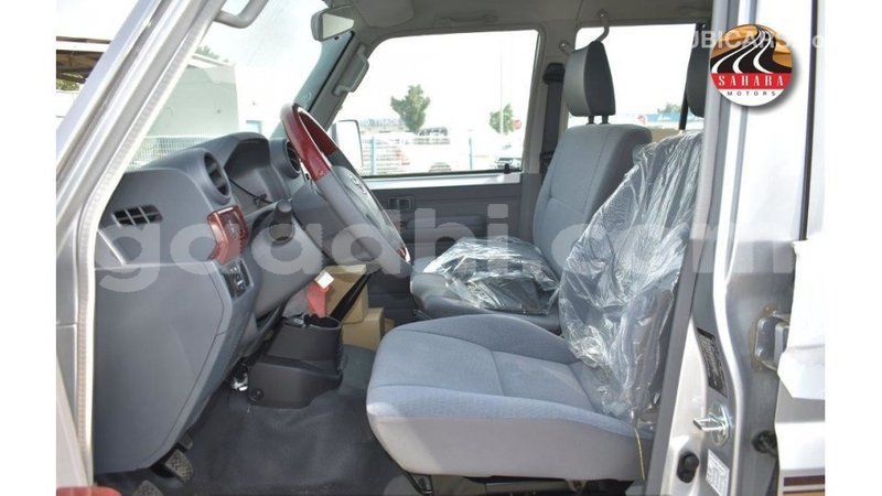 Big with watermark toyota land cruiser somalia import dubai 4624