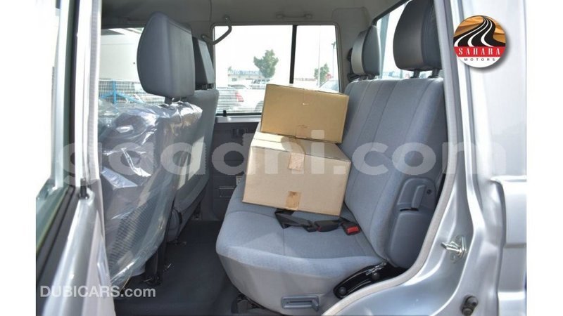 Big with watermark toyota land cruiser somalia import dubai 4624
