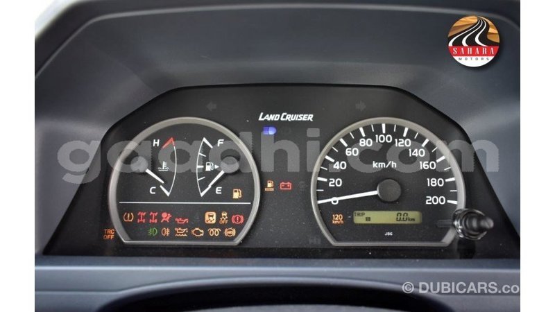 Big with watermark toyota land cruiser somalia import dubai 4624