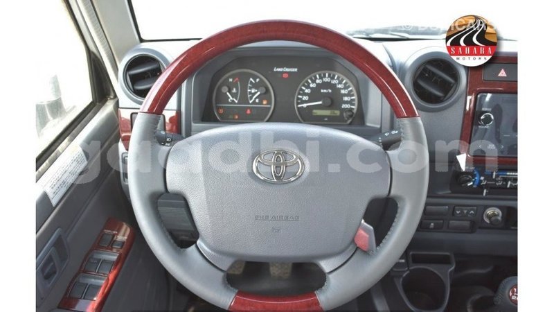 Big with watermark toyota land cruiser somalia import dubai 4624