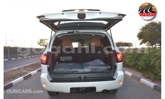 Imported Toyota Sequoia White Makiinaa iti Import - Dubai keessatti Somalia keessatti Imported Toyota Sequoia White Makiinaa iti Import - Dubai keessatti Somalia keessatti