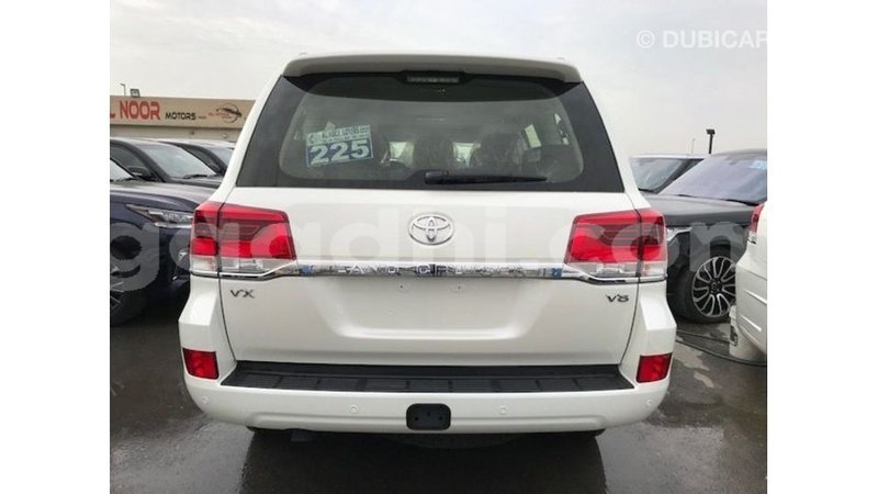 Big with watermark toyota land cruiser somalia import dubai 4628