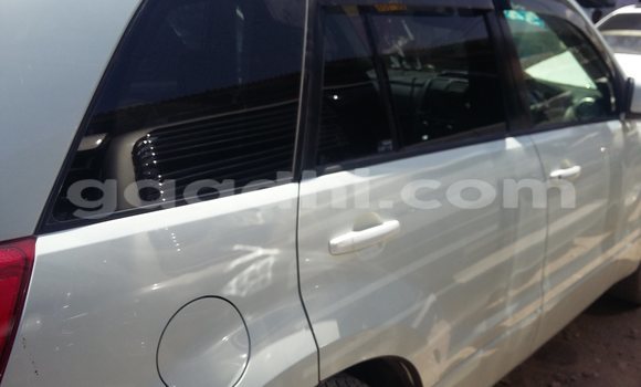 Oofamaa Suzuki Alto White Makiinaa iti Mogadishu keessatti Somalia keessatti Oofamaa Suzuki Alto White Makiinaa iti Mogadishu keessatti Somalia keessatti