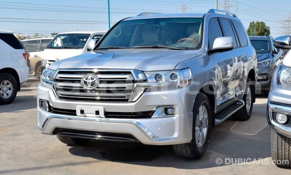 Imported Toyota Land Cruiser Other Makiinaa iti Import - Dubai keessatti Somalia keessatti Imported Toyota Land Cruiser Other Makiinaa iti Import - Dubai keessatti Somalia keessatti