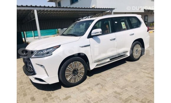 Imported Lexus LX White Makiinaa iti Import - Dubai keessatti Somalia keessatti Imported Lexus LX White Makiinaa iti Import - Dubai keessatti Somalia keessatti