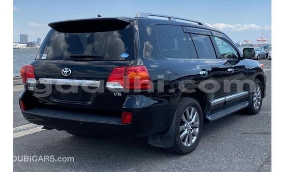 Acheter Import Voiture Toyota Land Cruiser Noir à Import - Dubai, Somalie Acheter Import Voiture Toyota Land Cruiser Noir à Import - Dubai, Somalie
