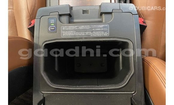 Acheter Import Voiture Toyota Land Cruiser Noir à Import - Dubai, Somalie Acheter Import Voiture Toyota Land Cruiser Noir à Import - Dubai, Somalie