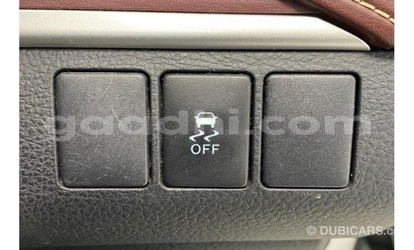 Acheter Import Voiture Toyota Harrier Blanc à Import - Dubai, Somalie Acheter Import Voiture Toyota Harrier Blanc à Import - Dubai, Somalie