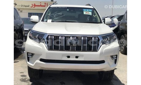 Acheter Import Voiture Toyota Prado Blanc à Import - Dubai, Somalie Acheter Import Voiture Toyota Prado Blanc à Import - Dubai, Somalie