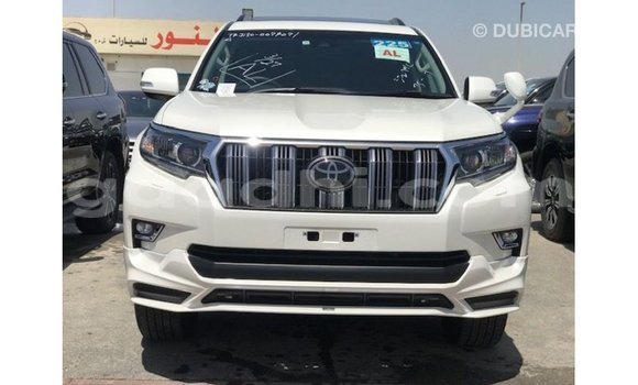 Acheter Import Voiture Toyota Prado Blanc à Import - Dubai, Somalie Acheter Import Voiture Toyota Prado Blanc à Import - Dubai, Somalie