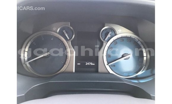 Acheter Import Voiture Toyota Prado Blanc à Import - Dubai, Somalie Acheter Import Voiture Toyota Prado Blanc à Import - Dubai, Somalie