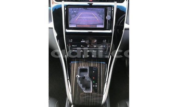 Acheter Import Voiture Toyota Harrier Rouge à Import - Dubai, Somalie Acheter Import Voiture Toyota Harrier Rouge à Import - Dubai, Somalie