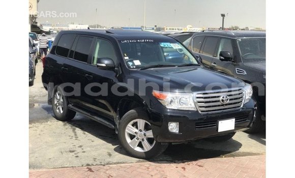 Acheter Import Voiture Toyota Land Cruiser Noir à Import - Dubai, Somalie Acheter Import Voiture Toyota Land Cruiser Noir à Import - Dubai, Somalie