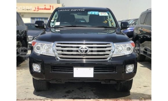 Acheter Import Voiture Toyota Land Cruiser Noir à Import - Dubai, Somalie Acheter Import Voiture Toyota Land Cruiser Noir à Import - Dubai, Somalie