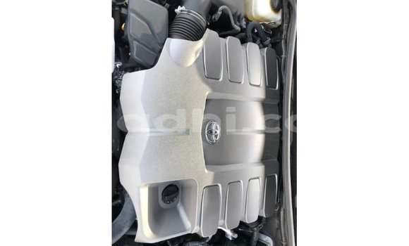 Acheter Import Voiture Toyota Land Cruiser Noir à Import - Dubai, Somalie Acheter Import Voiture Toyota Land Cruiser Noir à Import - Dubai, Somalie