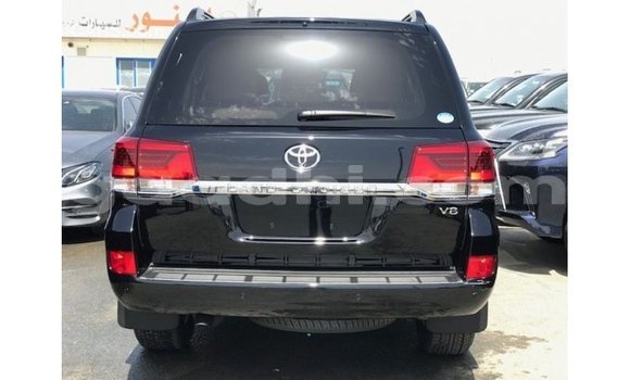Acheter Import Voiture Toyota Land Cruiser Noir à Import - Dubai, Somalie Acheter Import Voiture Toyota Land Cruiser Noir à Import - Dubai, Somalie