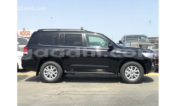 Acheter Import Voiture Toyota Land Cruiser Noir à Import - Dubai, Somalie Acheter Import Voiture Toyota Land Cruiser Noir à Import - Dubai, Somalie