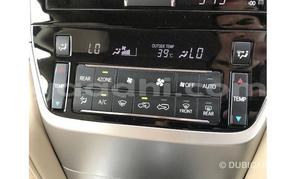 Acheter Import Voiture Toyota Land Cruiser Noir à Import - Dubai, Somalie Acheter Import Voiture Toyota Land Cruiser Noir à Import - Dubai, Somalie