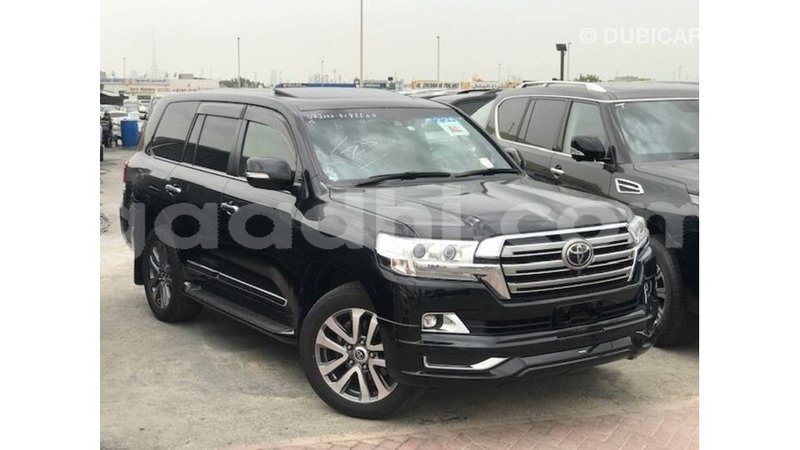 Big with watermark toyota land cruiser somalia import dubai 4652