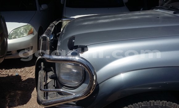 Oofamaa Toyota Land Cruiser Silver Makiinaa iti Hargeysa keessatti Somaliland keessatti Oofamaa Toyota Land Cruiser Silver Makiinaa iti Hargeysa keessatti Somaliland keessatti