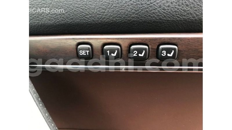 Big with watermark toyota land cruiser somalia import dubai 4652