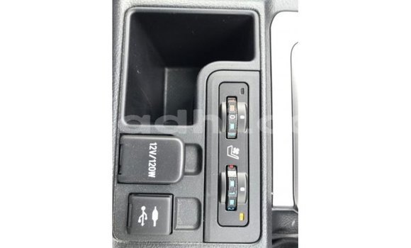 Acheter Import Voiture Toyota Prado Autre à Import - Dubai, Somalie Acheter Import Voiture Toyota Prado Autre à Import - Dubai, Somalie