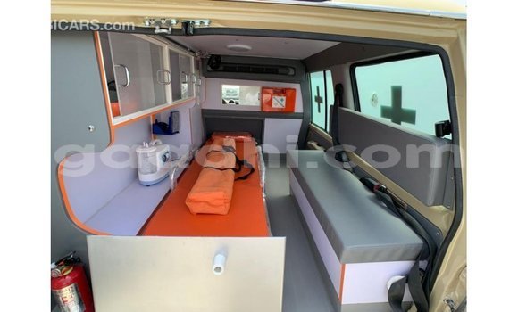 اشتري Imported Toyota DA اللون البيج شاحنة في Import - Dubai في الصومال اشتري Imported Toyota DA اللون البيج شاحنة في Import - Dubai في الصومال