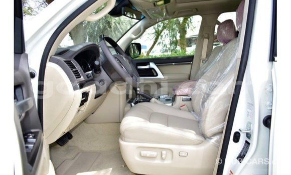 Buy Import Toyota Land Cruiser White Car in Import - Dubai in Somalia Buy Import Toyota Land Cruiser White Car in Import - Dubai in Somalia