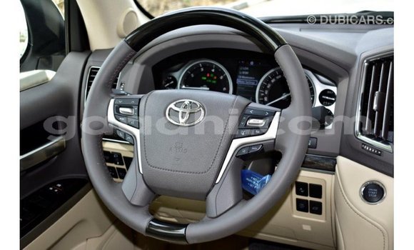 Buy Import Toyota Land Cruiser White Car in Import - Dubai in Somalia Buy Import Toyota Land Cruiser White Car in Import - Dubai in Somalia
