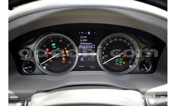 Buy Import Toyota Land Cruiser White Car in Import - Dubai in Somalia Buy Import Toyota Land Cruiser White Car in Import - Dubai in Somalia