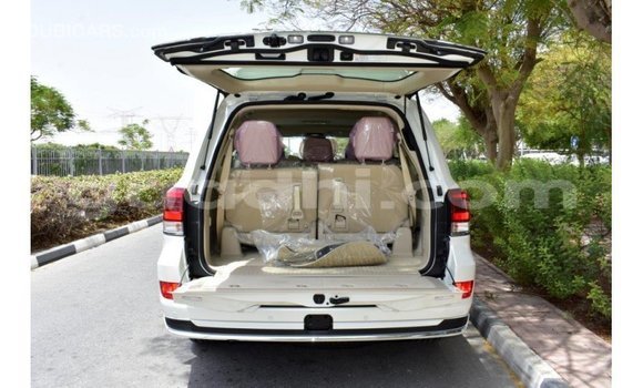 Buy Import Toyota Land Cruiser White Car in Import - Dubai in Somalia Buy Import Toyota Land Cruiser White Car in Import - Dubai in Somalia