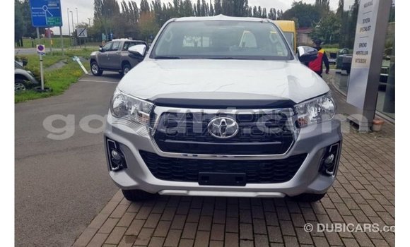 ይግዙ Imported Toyota Hilux ብናማ መኪና በ Import - Dubai በ ሶማሊያ ይግዙ Imported Toyota Hilux ብናማ መኪና በ Import - Dubai በ ሶማሊያ