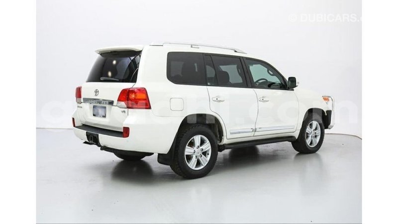 Big with watermark toyota land cruiser somalia import dubai 4667