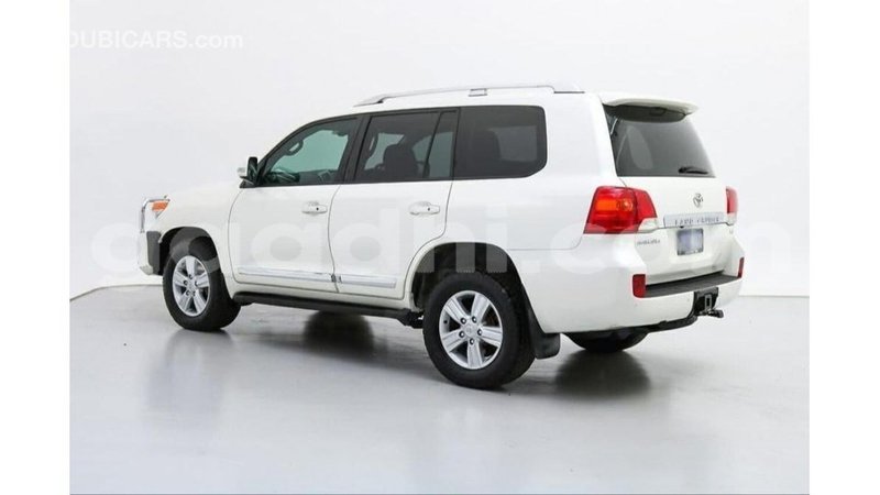 Big with watermark toyota land cruiser somalia import dubai 4667