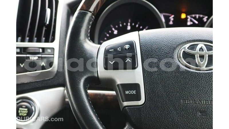 Big with watermark toyota land cruiser somalia import dubai 4667