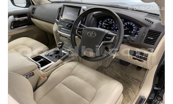 ይግዙ Imported Toyota Land Cruiser ጥቁር መኪና በ Import - Dubai በ ሶማሊያ ይግዙ Imported Toyota Land Cruiser ጥቁር መኪና በ Import - Dubai በ ሶማሊያ