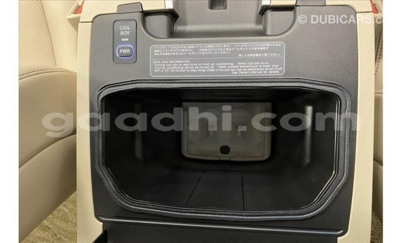 ይግዙ Imported Toyota Land Cruiser ጥቁር መኪና በ Import - Dubai በ ሶማሊያ ይግዙ Imported Toyota Land Cruiser ጥቁር መኪና በ Import - Dubai በ ሶማሊያ