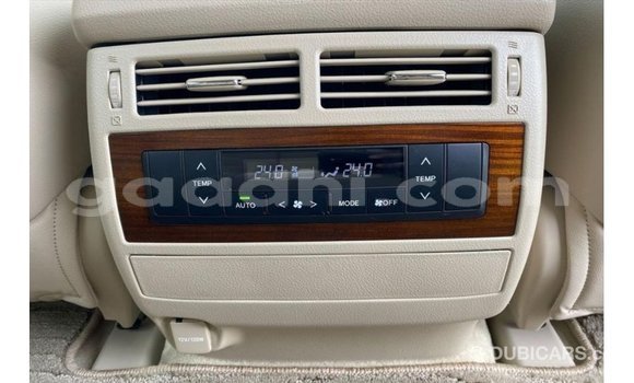 ይግዙ Imported Toyota Land Cruiser ቀይ መኪና በ Import - Dubai በ ሶማሊያ ይግዙ Imported Toyota Land Cruiser ቀይ መኪና በ Import - Dubai በ ሶማሊያ