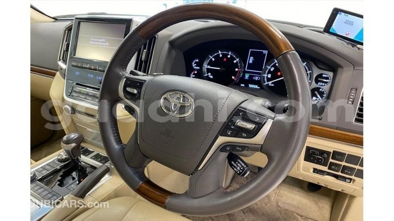 Big with watermark toyota land cruiser somalia import dubai 4675