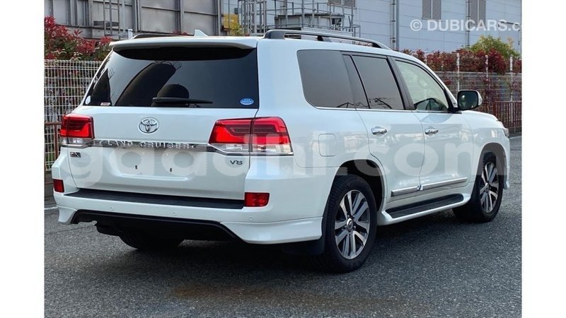 Big with watermark toyota land cruiser somalia import dubai 4675