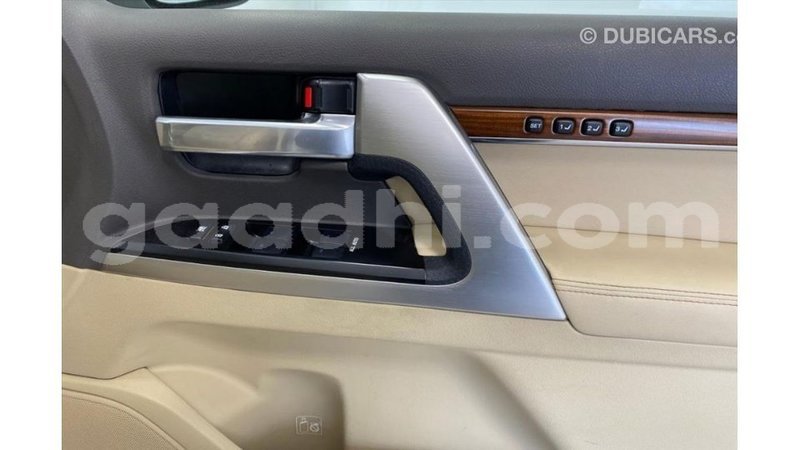 Big with watermark toyota land cruiser somalia import dubai 4675